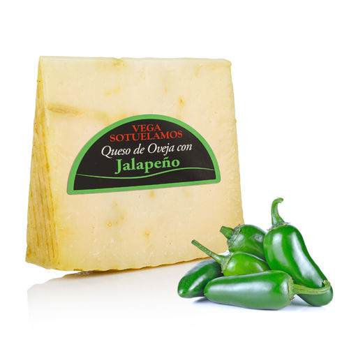Cheese VEGA SOTUELAMOS Sheep with Jalapeño Wedge 200 Gr